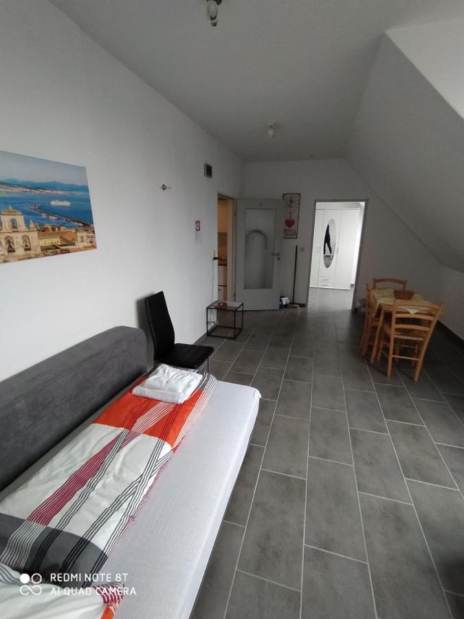 Ganzes Haus/Apartment Appartment Bella Italia, Erftstadt